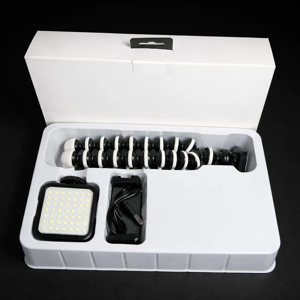 Boîte trépied LED MYC déballée